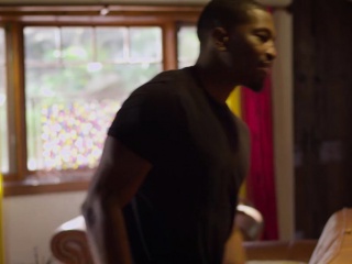 Hung stallion Isiah Maxwell destroys August Ames in bed