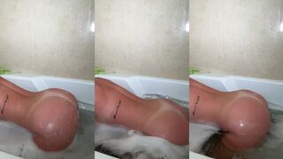 Charlotte Parkes Naked Bath OnlyFans